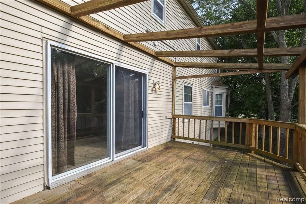 2484 Weathervane Road West Bloomfield, MI 48324 - Photo 39 of 40 Gallery Image 39