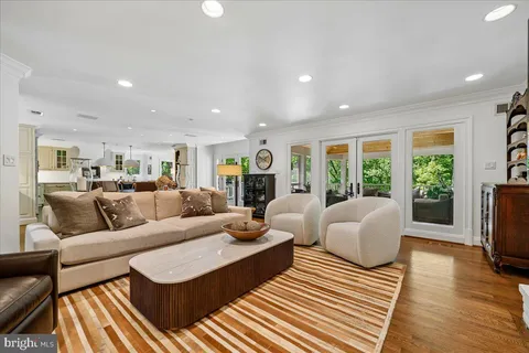 $1,765,000 | 6904 Earlsgate Way, North Bethesda, MD 20852
