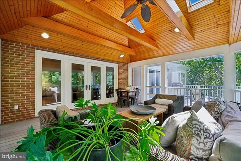 $1,765,000 | 6904 Earlsgate Way, North Bethesda, MD 20852