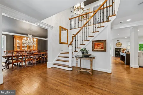 $1,765,000 | 6904 Earlsgate Way, North Bethesda, MD 20852