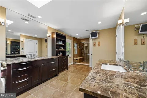 $1,765,000 | 6904 Earlsgate Way, North Bethesda, MD 20852