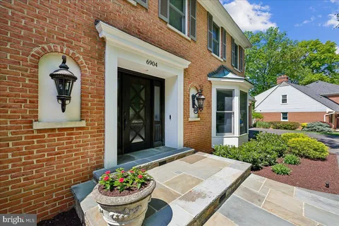 $1,765,000 | 6904 Earlsgate Way, North Bethesda, MD 20852