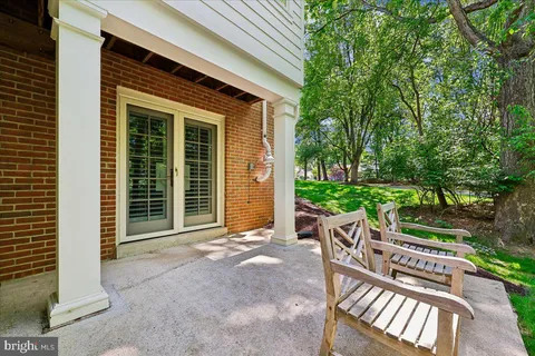 $1,765,000 | 6904 Earlsgate Way, North Bethesda, MD 20852