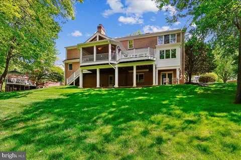 $1,765,000 | 6904 Earlsgate Way, North Bethesda, MD 20852