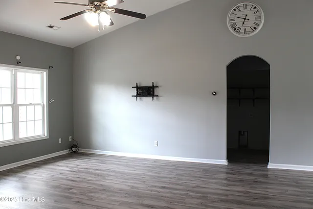 $1,890 | 107 Lilac Lane, Richlands, NC 28574