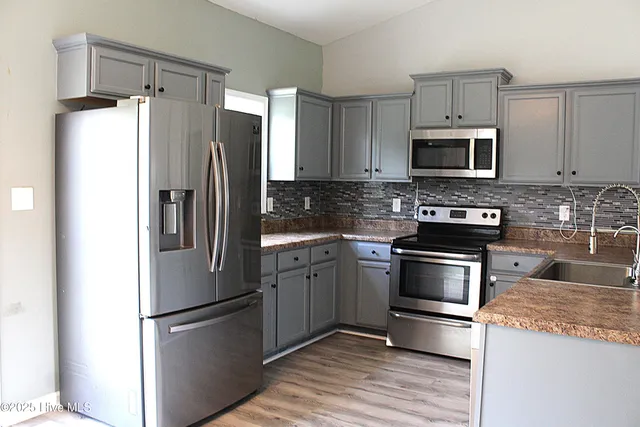 $1,890 | 107 Lilac Lane, Richlands, NC 28574