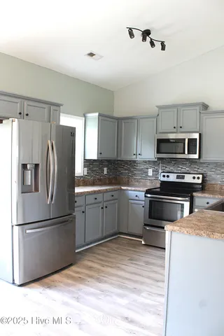 $1,890 | 107 Lilac Lane, Richlands, NC 28574