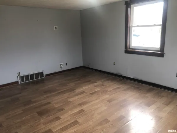 $74,900 | 2800 East Keys Avenue, Springfield, IL 62702