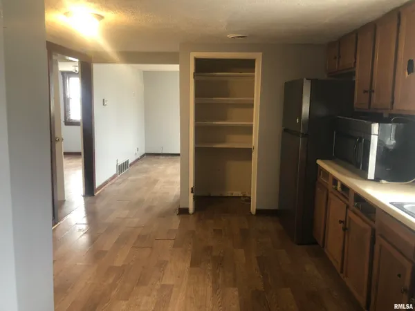 $74,900 | 2800 East Keys Avenue, Springfield, IL 62702