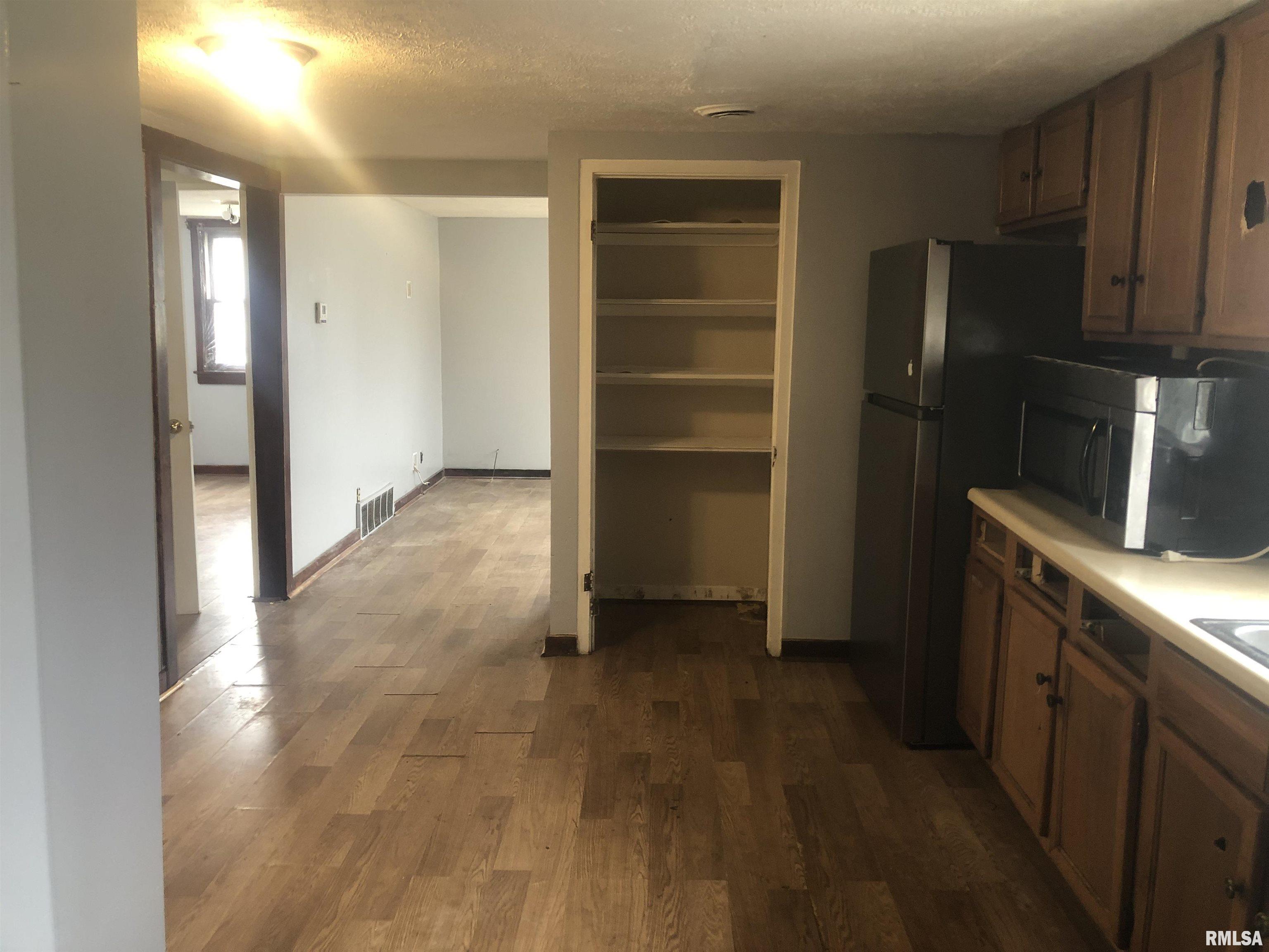 2800 East Keys Avenue Springfield, IL 62702 - Photo 6 of 18 Gallery Image 6