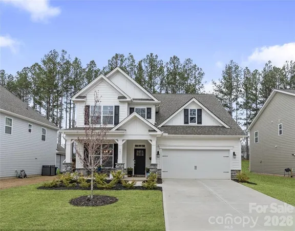 $450,000 | 141 Rhuidean Court, Troutman, NC 28166