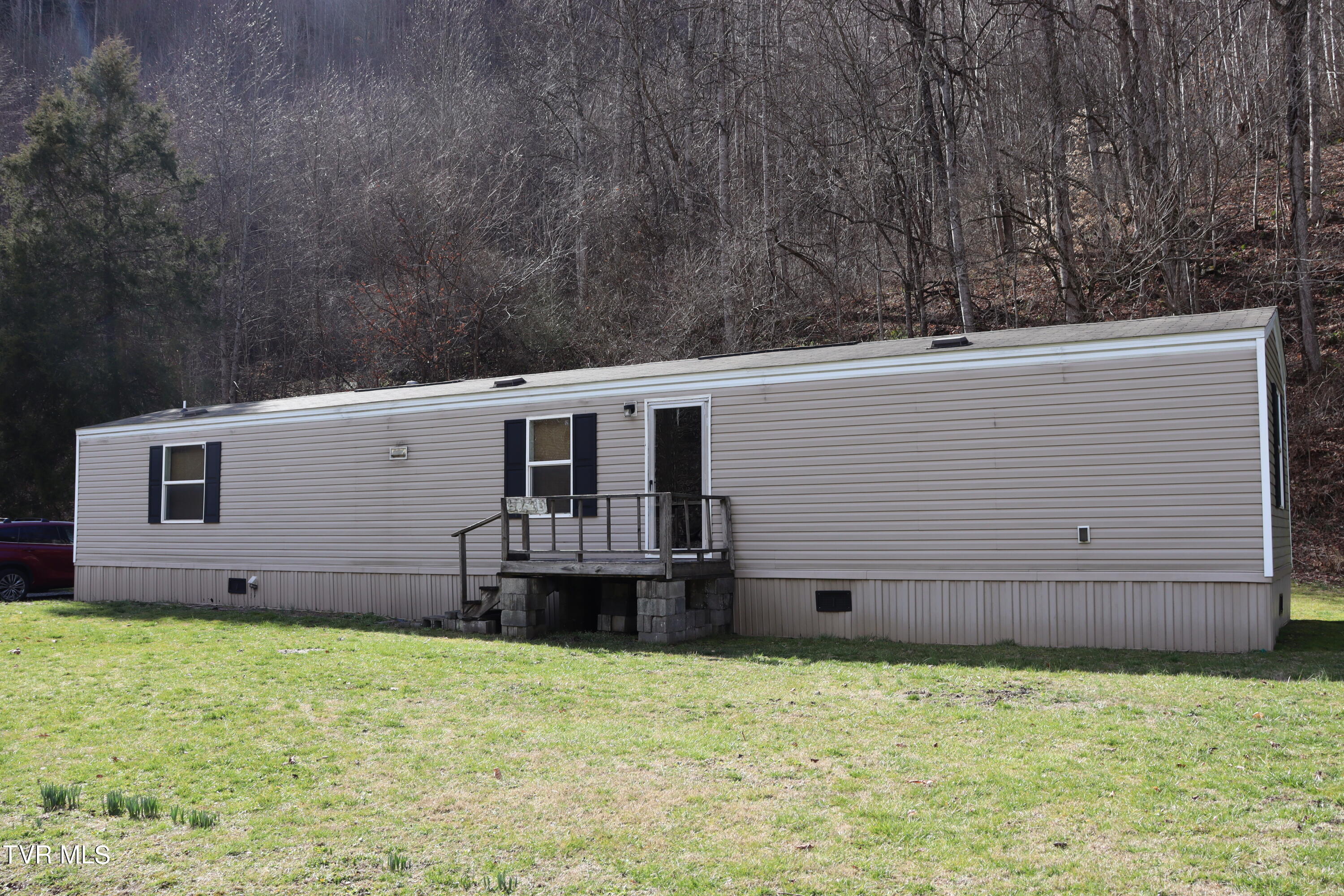 5231 Stonega Road Appalachia, VA 24216 - Photo 1 of 28 IMG_7473