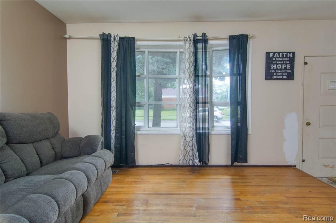 20445 Berg Road Detroit, MI 48219 - Photo 5 of 29 DSC_8294Enfused.jpg