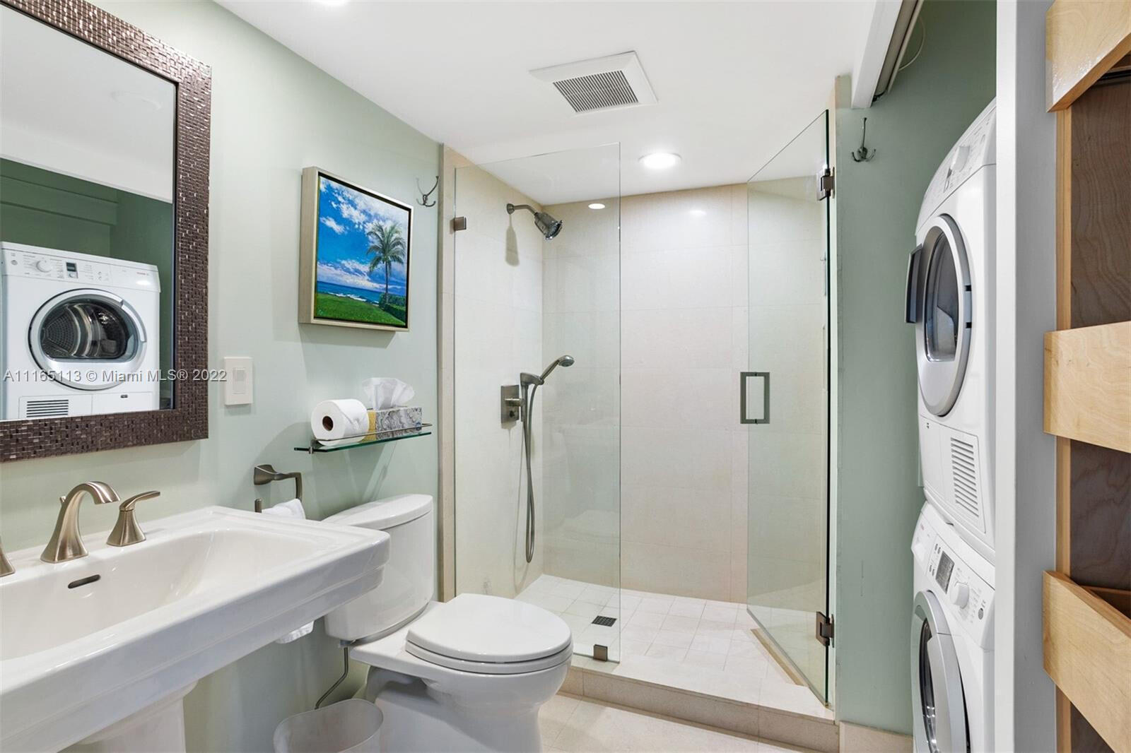 350 South Beach Road, Unit 205 Jupiter, FL 33469 - Photo 17 of 23 Bathroom