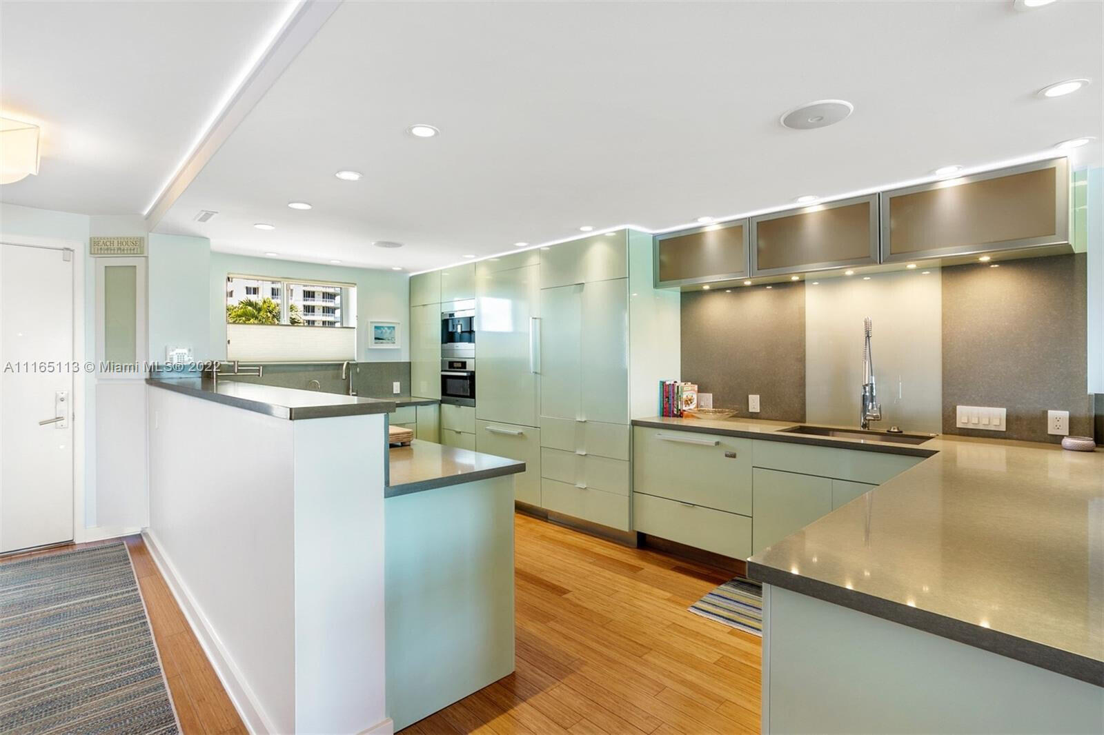 350 South Beach Road, Unit 205 Jupiter, FL 33469 - Photo 4 of 23 Kitchen