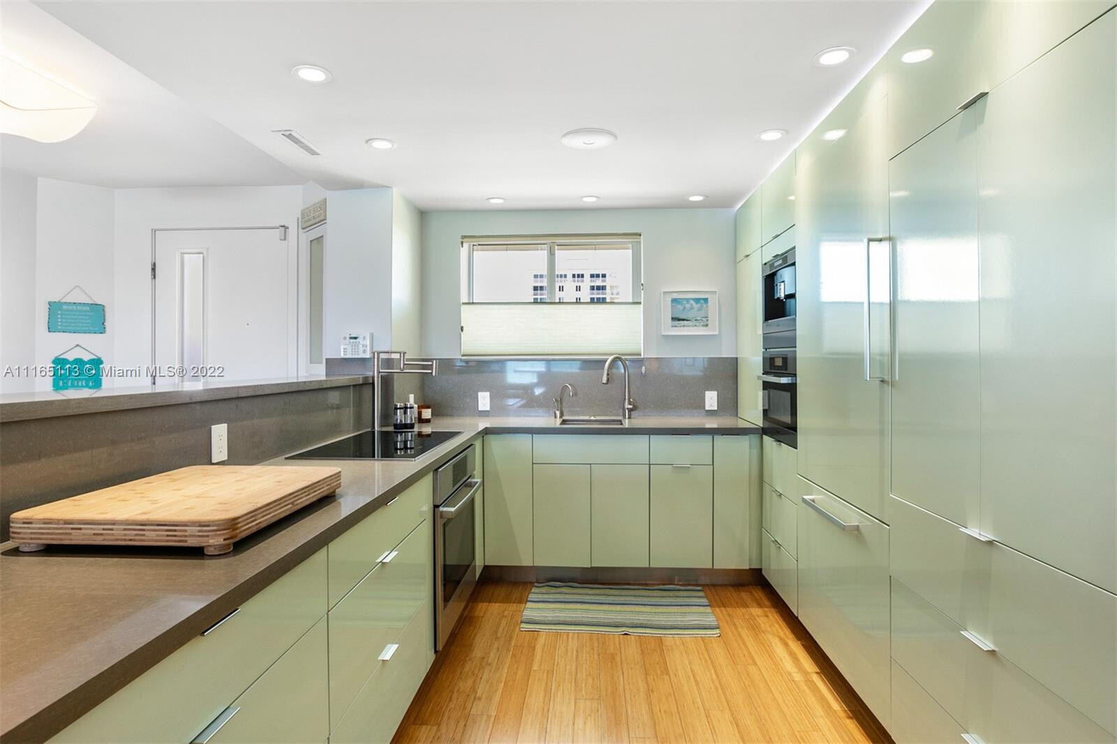 350 South Beach Road, Unit 205 Jupiter, FL 33469 - Photo 5 of 23 Kitchen