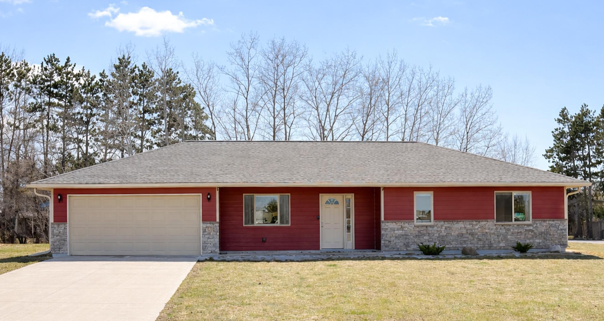 301 13th Street Northeast Milaca, MN 56353 - Photo 2 of 29