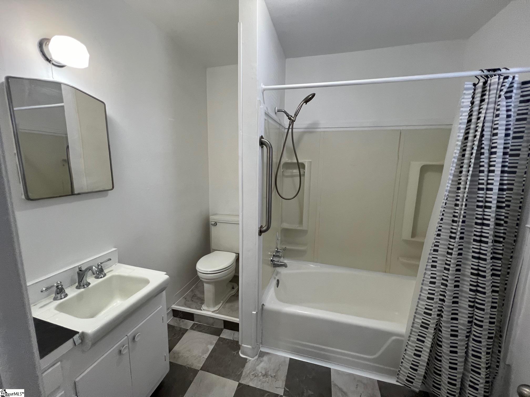 402 North Main Street Greer, SC 29651 - Photo 9 of 10