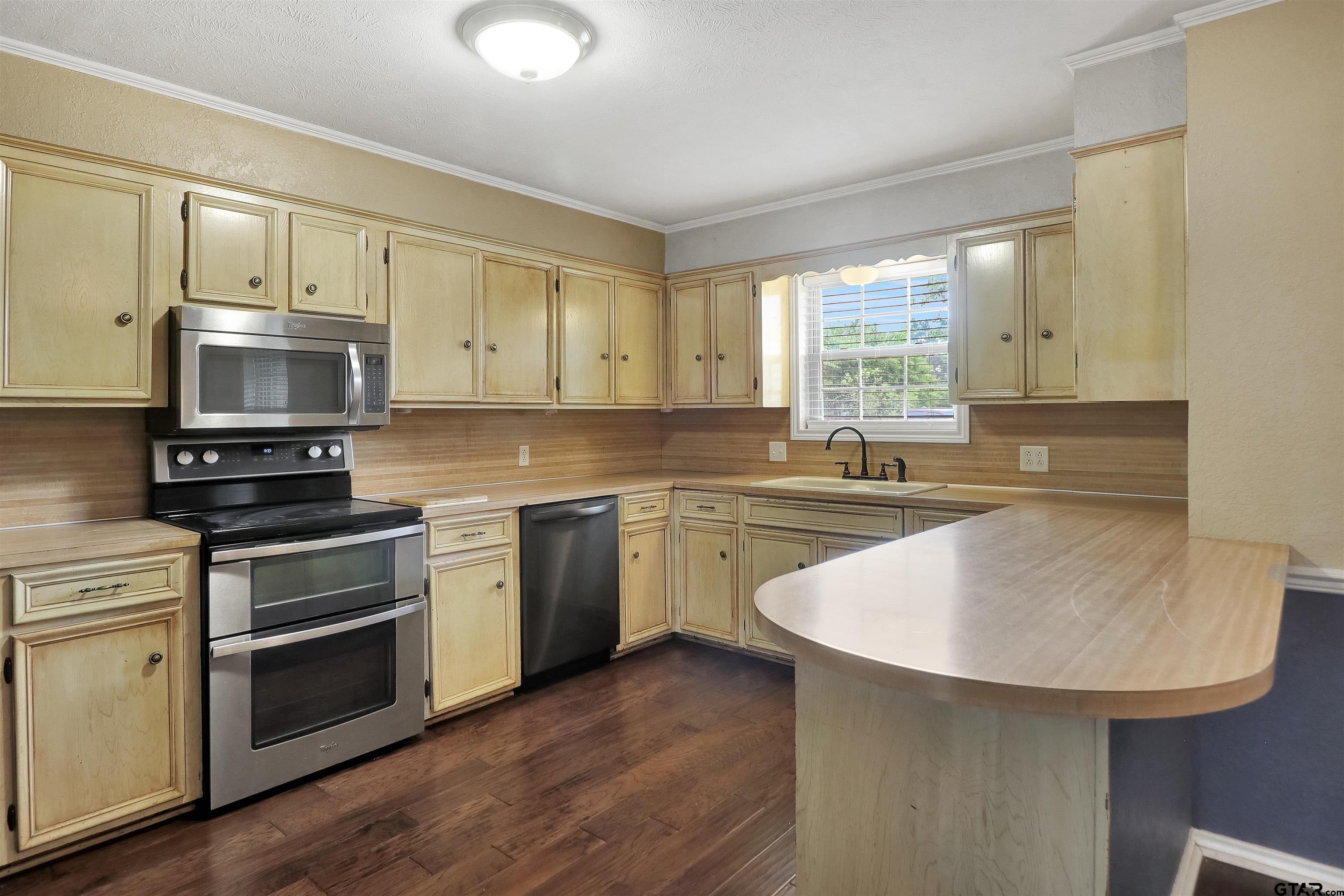 203 Nelson Rusk, TX 75785 - Photo 5 of 41