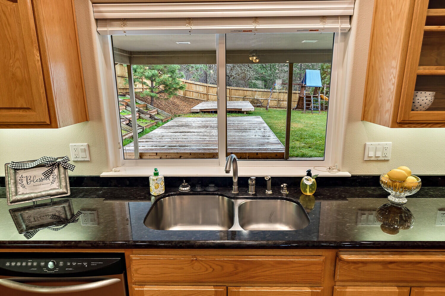 99 Southeast Trollview Road Grants Pass, OR 97527 - Photo 19 of 51 33_TR_33_mls