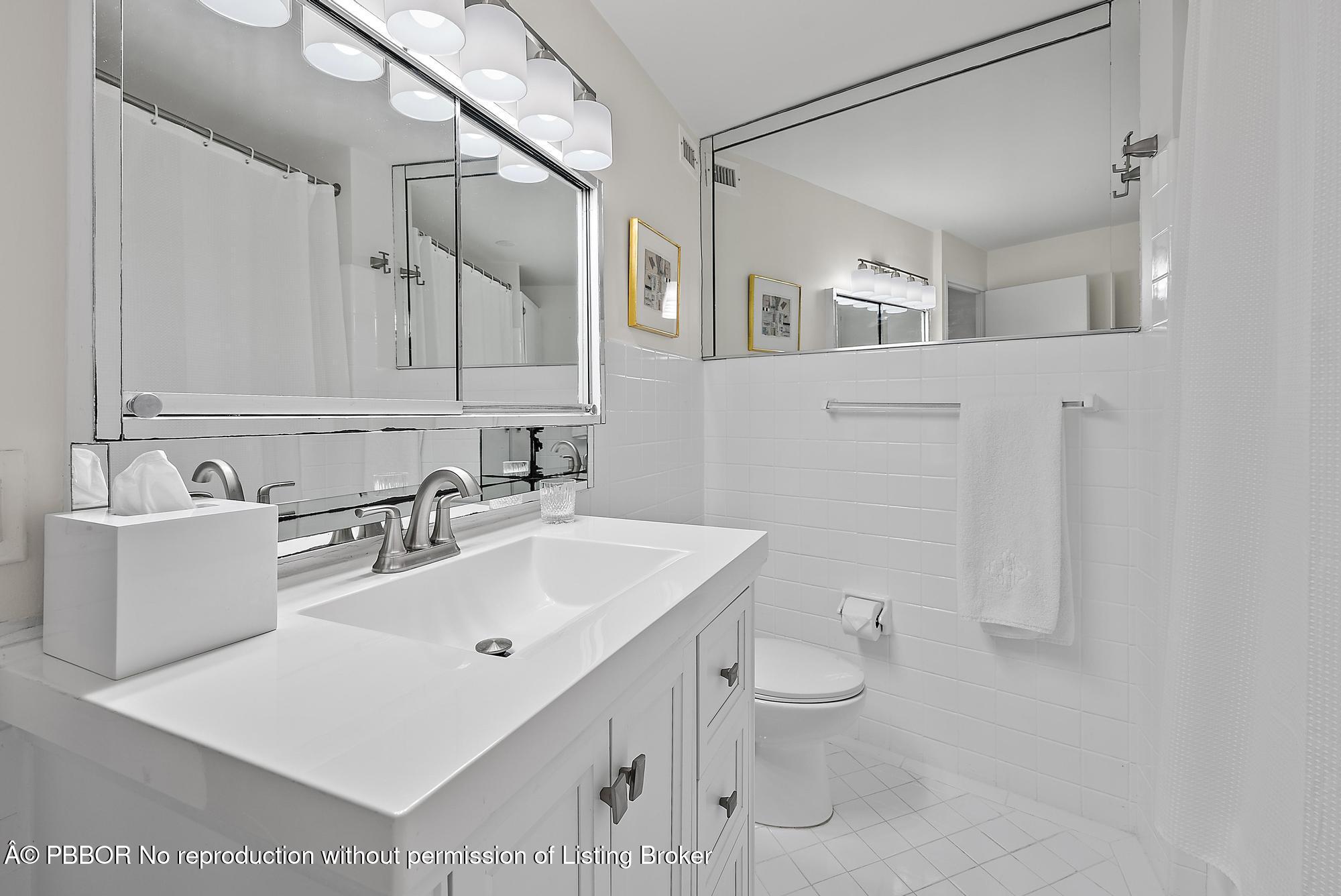 44 Cocoanut Row, Unit 124B Palm Beach, FL 33480 - Photo 12 of 14 44 Cocoanut Row Unit B 124-23