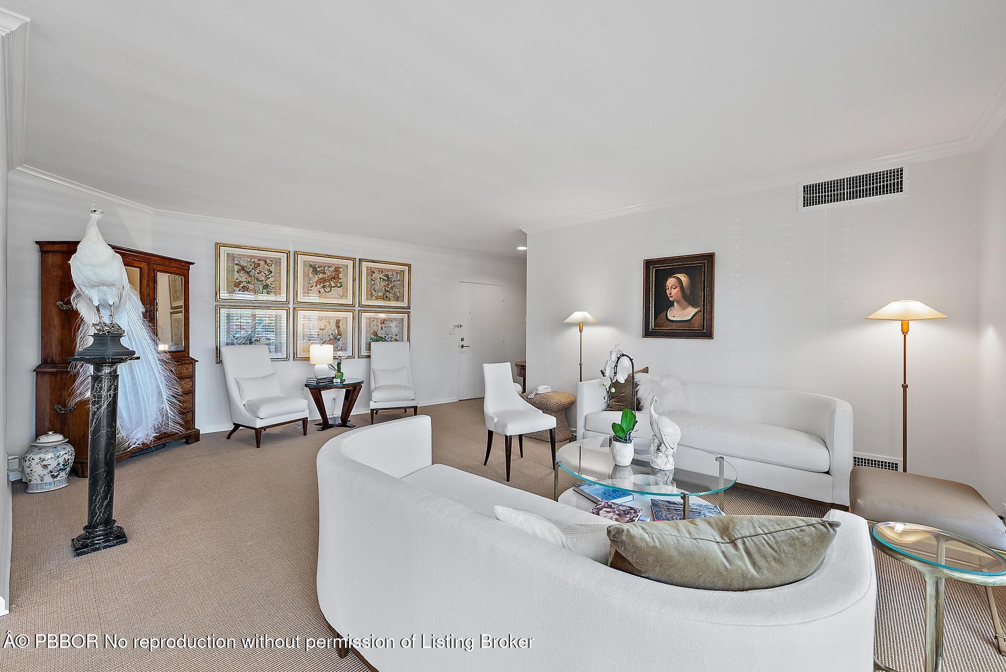 44 Cocoanut Row, Unit 124B Palm Beach, FL 33480 - Photo 4 of 14 44 Cocoanut Row Unit B 124-11