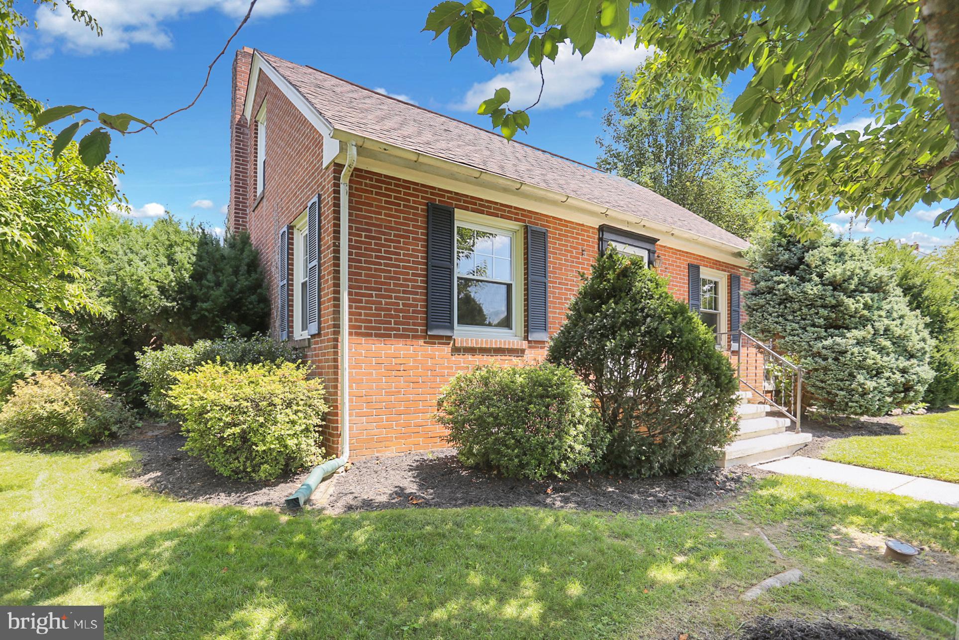405 North Waverly Street Reading, PA 19607 - Photo 2 of 35 Gallery Image 2