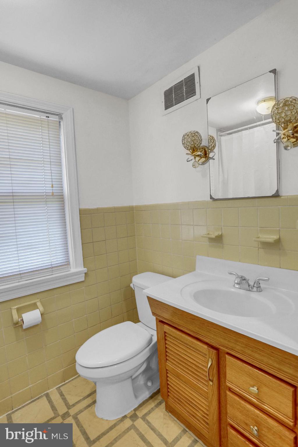 405 North Waverly Street Reading, PA 19607 - Photo 18 of 35 Gallery Image 18
