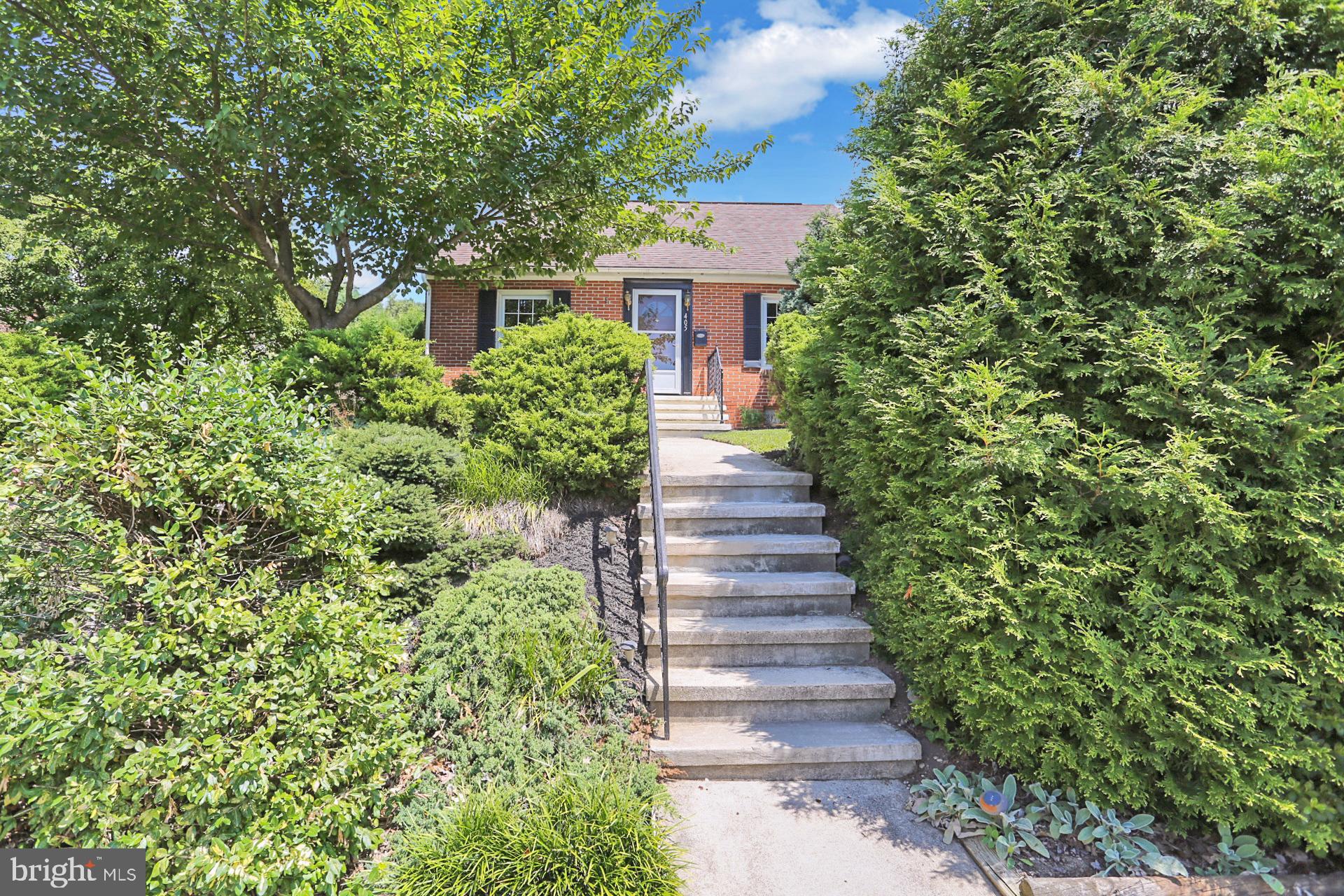 405 North Waverly Street Reading, PA 19607 - Photo 3 of 35 Gallery Image 3