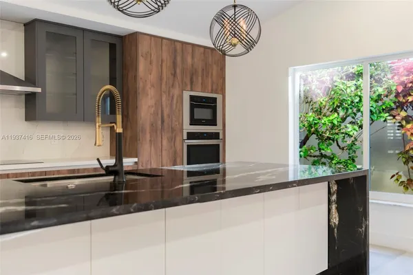 $1,290,000 | 3950 Shearwater Drive, Jupiter, FL 33477