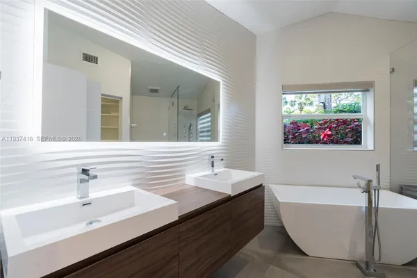 $1,290,000 | 3950 Shearwater Drive, Jupiter, FL 33477