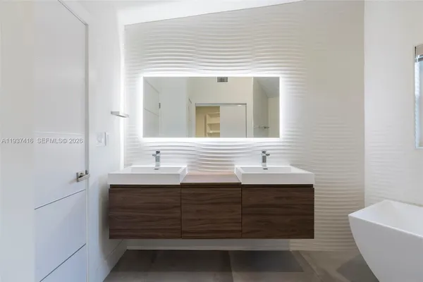 $1,290,000 | 3950 Shearwater Drive, Jupiter, FL 33477