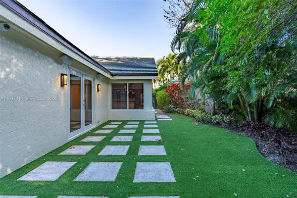 $1,290,000 | 3950 Shearwater Drive, Jupiter, FL 33477