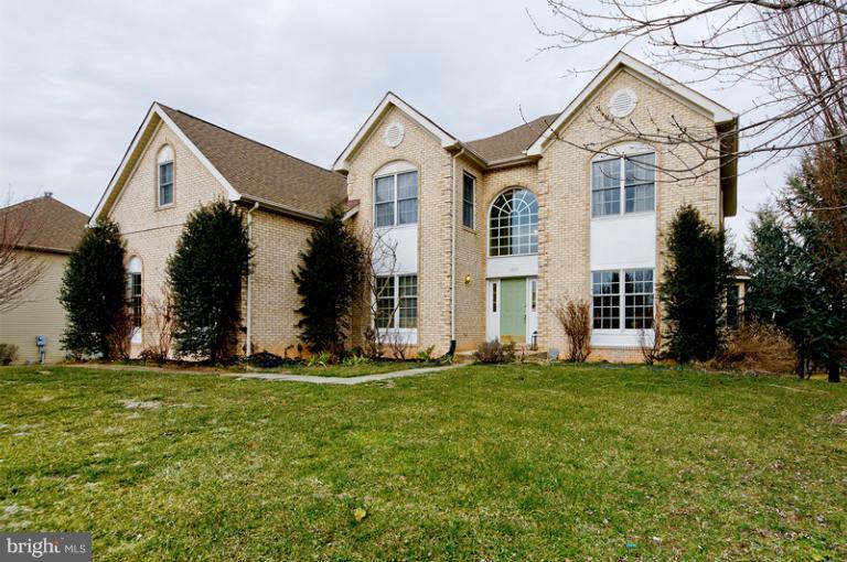 1337 Dasher Lane Reston, VA 20190 - Photo 22 of 22 Exterior (Front)