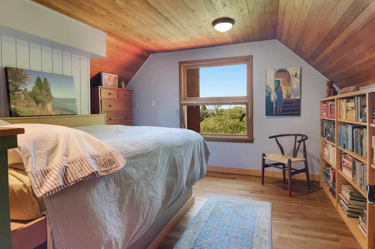 2494 Carroll Road Traverse City, MI 49686 - Photo 62 of 74 1888679-61.JPG