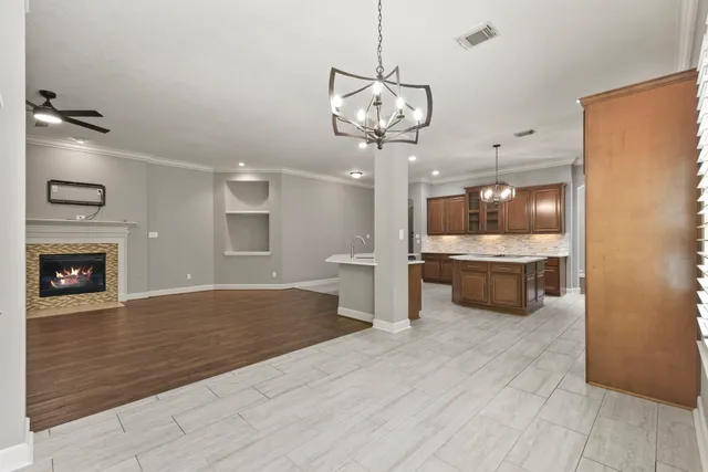 $600,000 | 38 Driftdale Place, The Woodlands, TX 77389