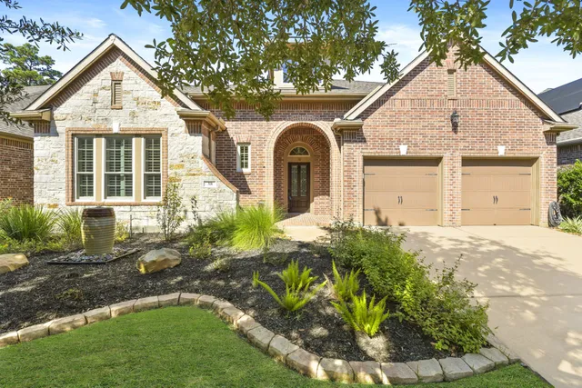 $600,000 | 38 Driftdale Place, The Woodlands, TX 77389