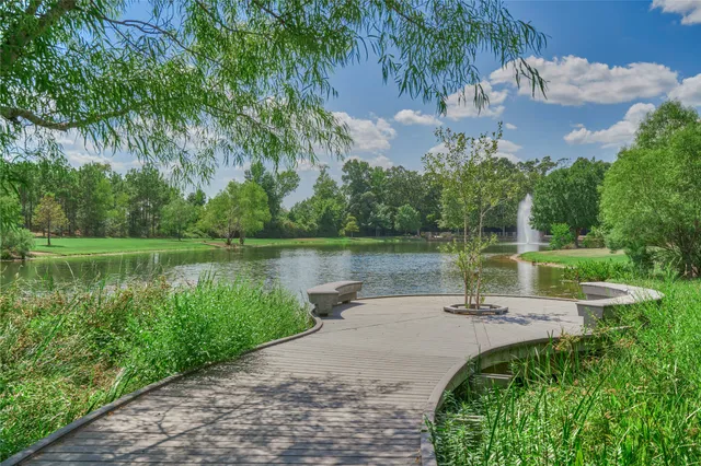 $600,000 | 38 Driftdale Place, The Woodlands, TX 77389