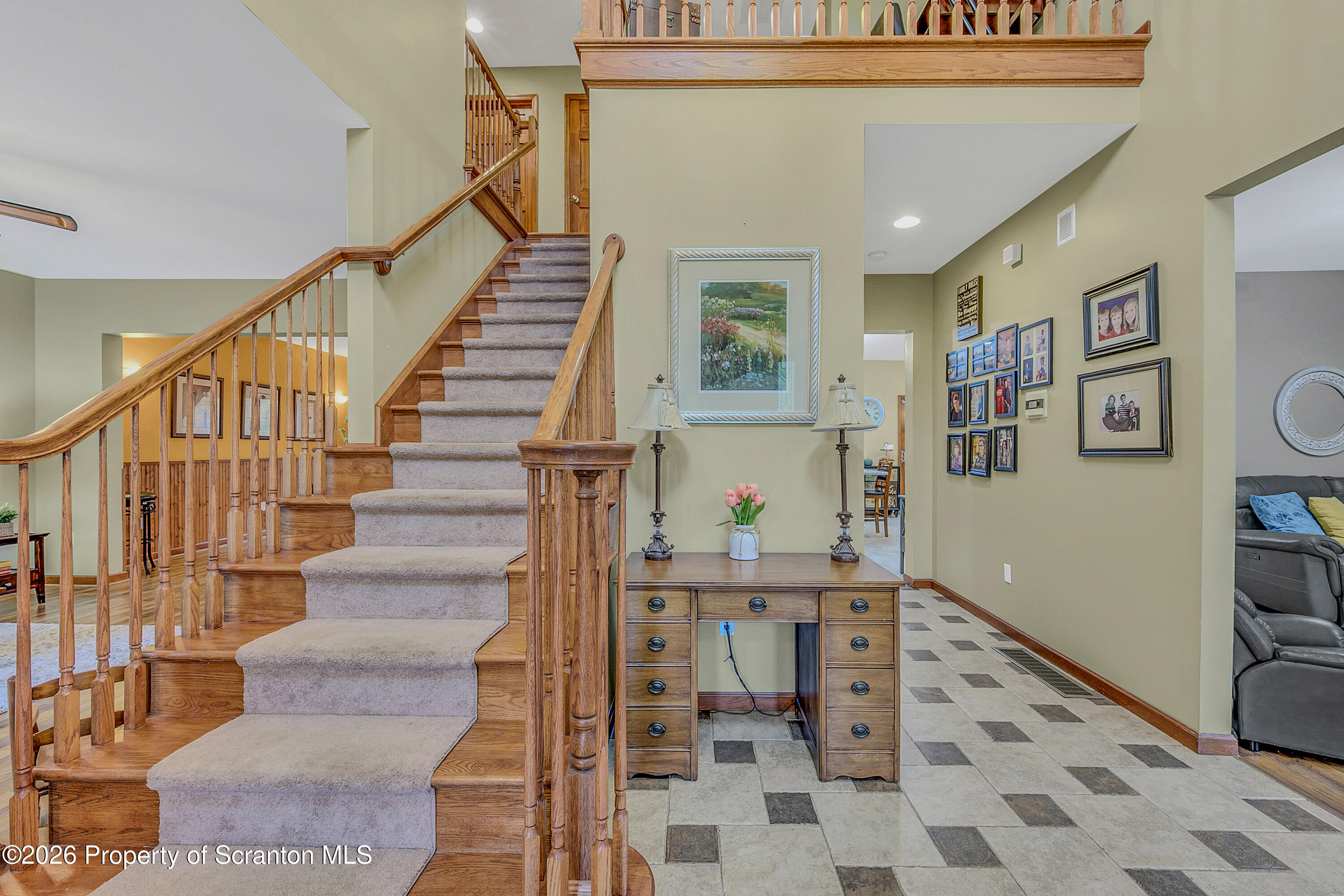 618 Goldbutton Street Archbald, PA 18403 - Photo 7 of 73 Foyer
