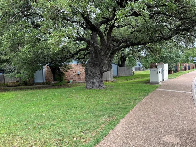 $1,450 | 11901 Swearingen Drive, Unit 96, Austin, TX 78758