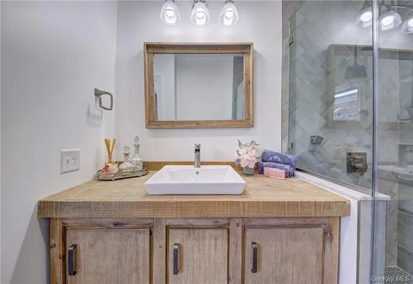 $970,000 | 226 Main Street, Unit 301, Beacon, NY 12508