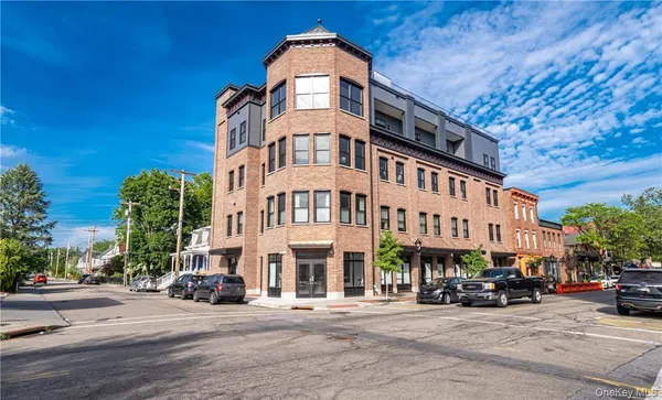 $970,000 | 226 Main Street, Unit 301, Beacon, NY 12508