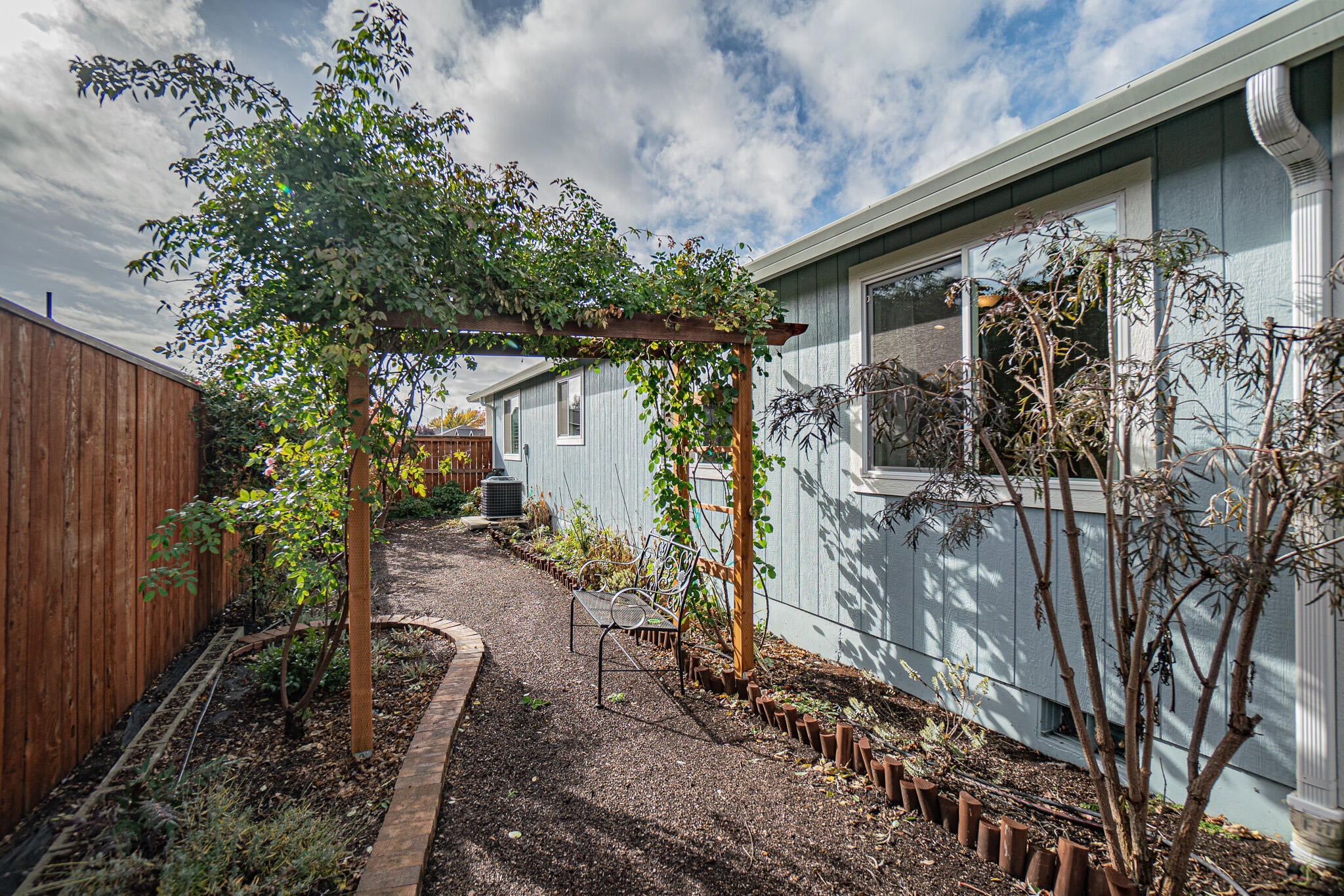 712 Nottingham Terrace Eagle Point, OR 97524 - Photo 20 of 26 DSC08006-HDR