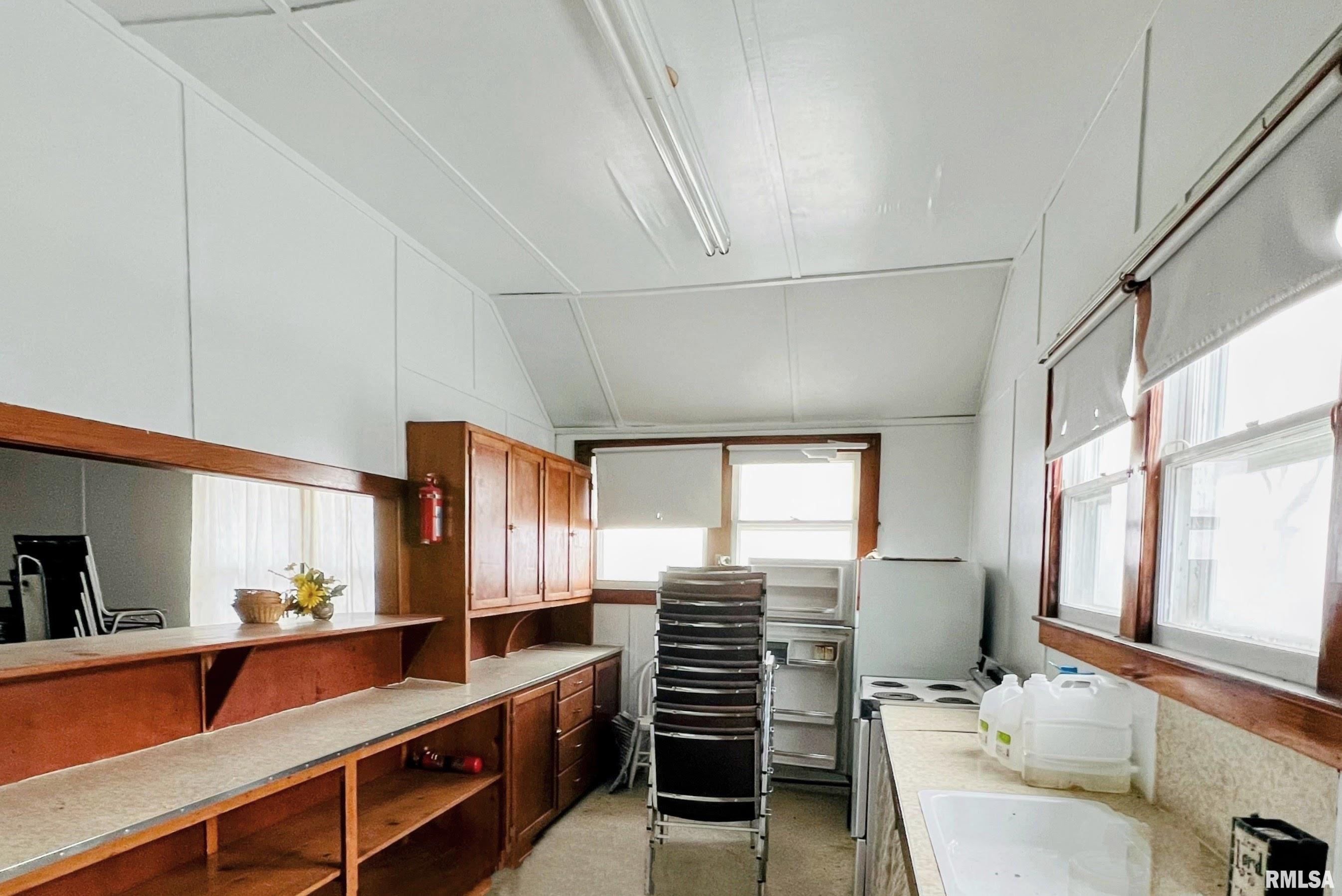 831 North Kent Road Kent, IL 61044 - Photo 15 of 25