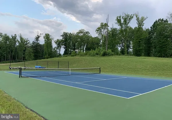 a view of a tennis court