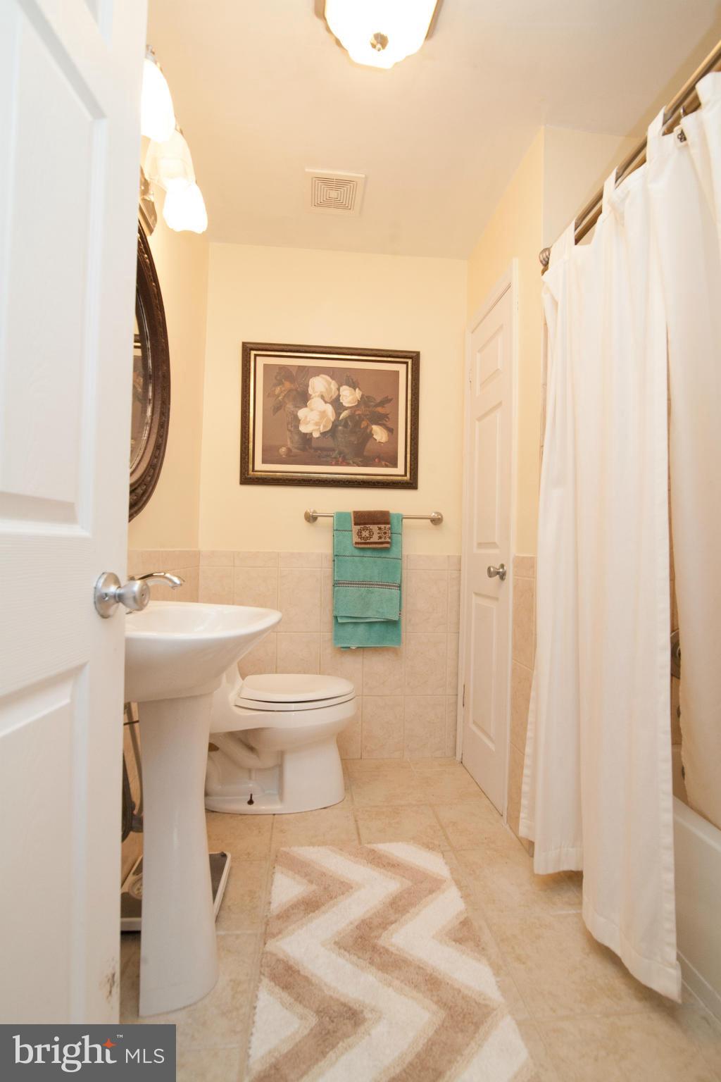 4120 Back Woods Road Westminster, MD 21158 - Photo 15 of 29 Bath