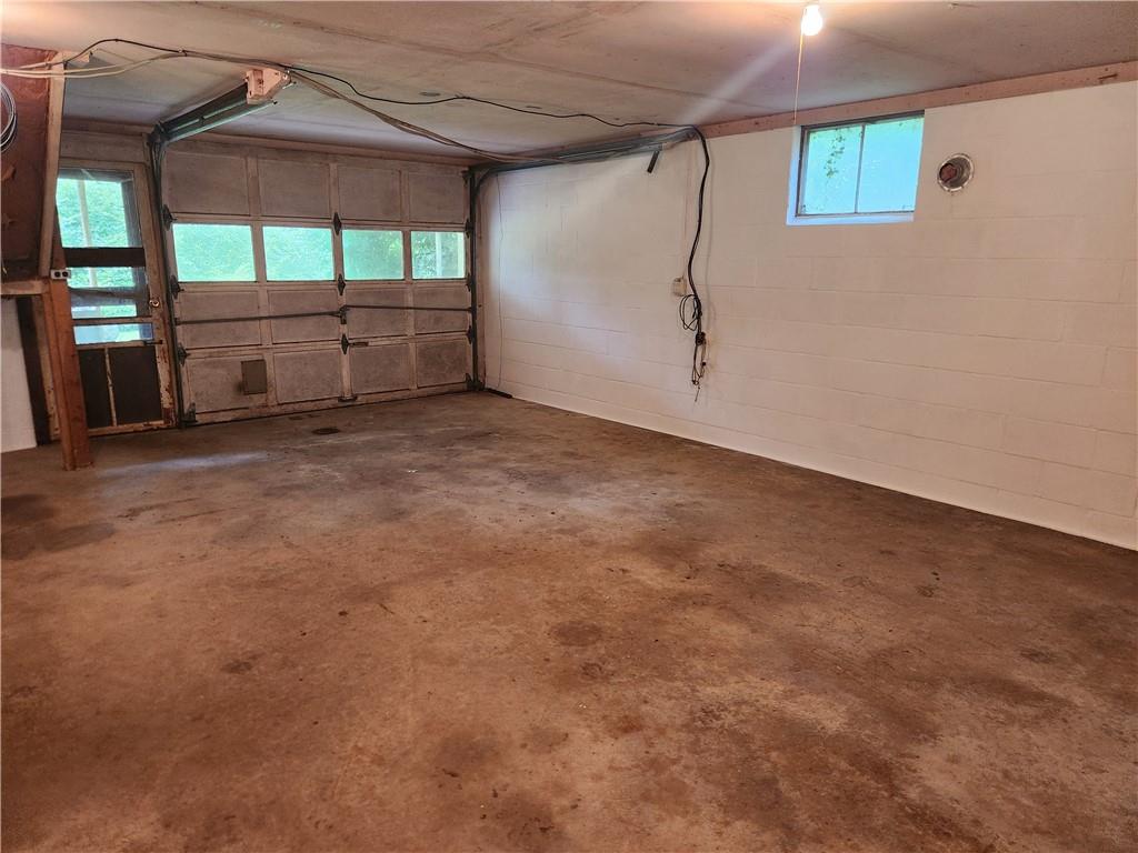 223 South Benbrook Road Butler, PA 16001 - Photo 25 of 31 Integral garage