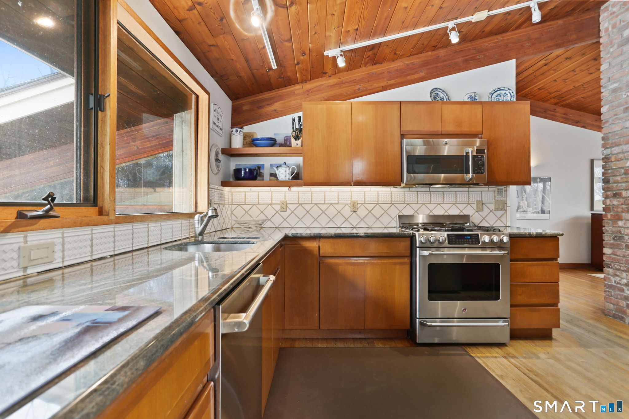 51 Deer Run Road Wilton, CT 06897 - Photo 19 of 40