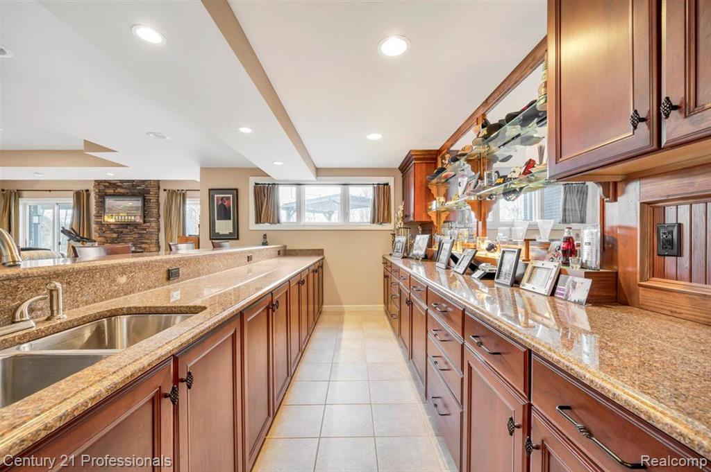 6952 Oakhurst Ridge Road Clarkston, MI 48348 - Photo 48 of 62 Gallery Image 48