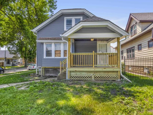 $145,000 | 1701 West Keefe Avenue, Milwaukee, WI 53206